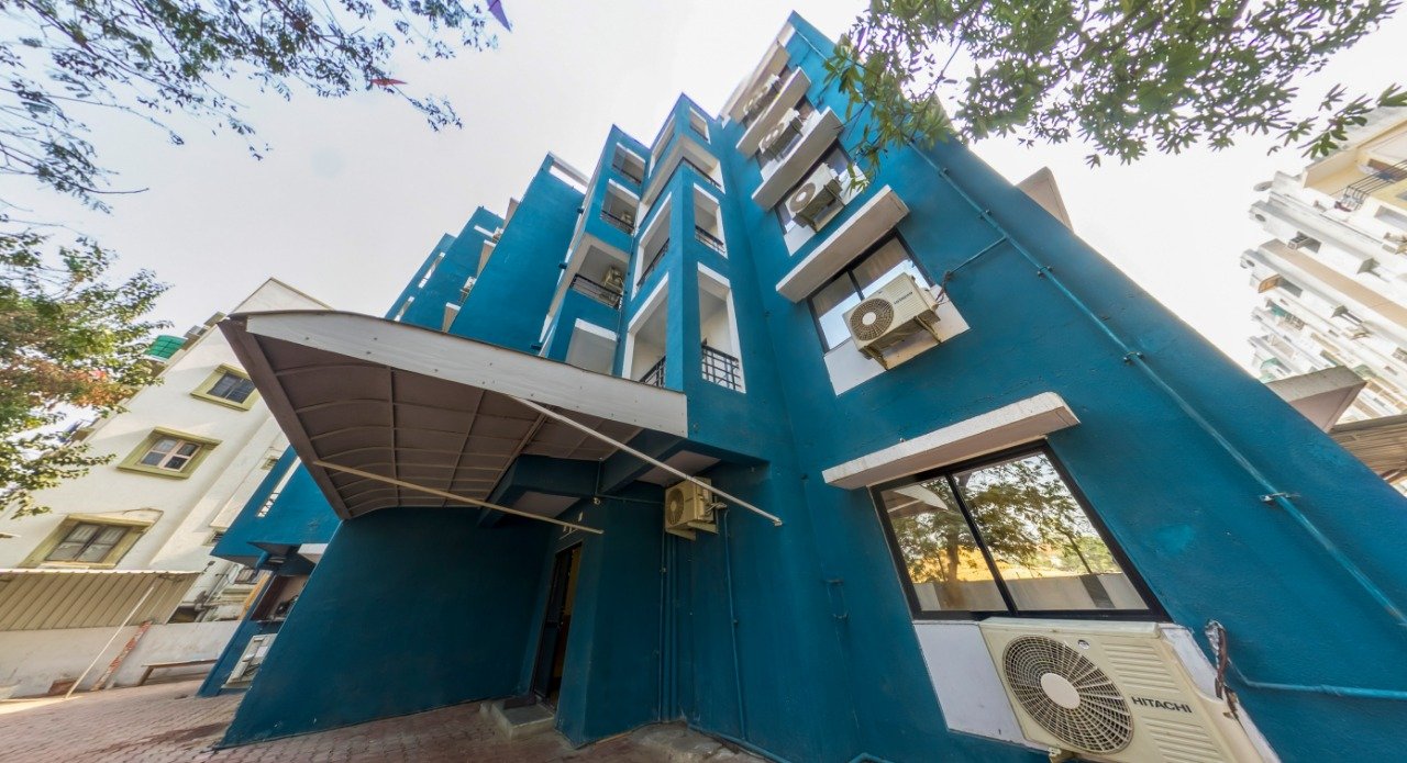 yash house pg - ahmedabad (12)